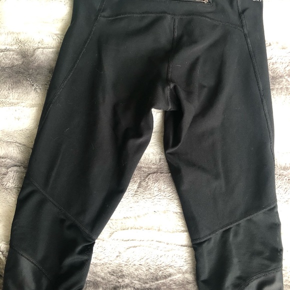 Nike Dri-Fit capris - Picture 2 of 2